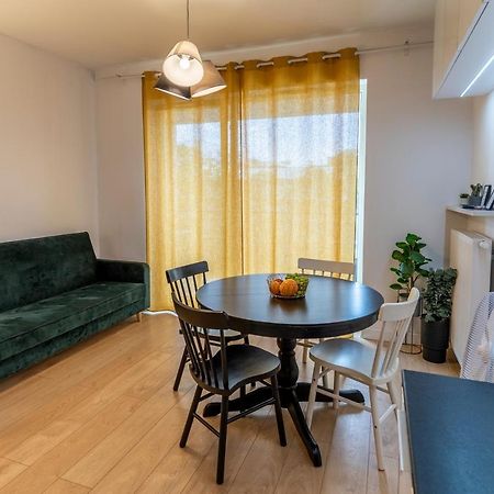 First -- Green Zoliborz Apartment 2 华沙 外观 照片