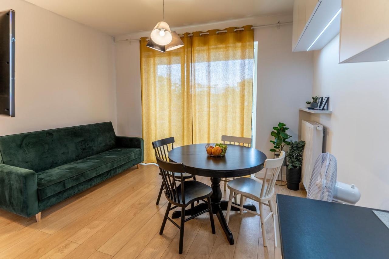 First -- Green Zoliborz Apartment 2 华沙 外观 照片