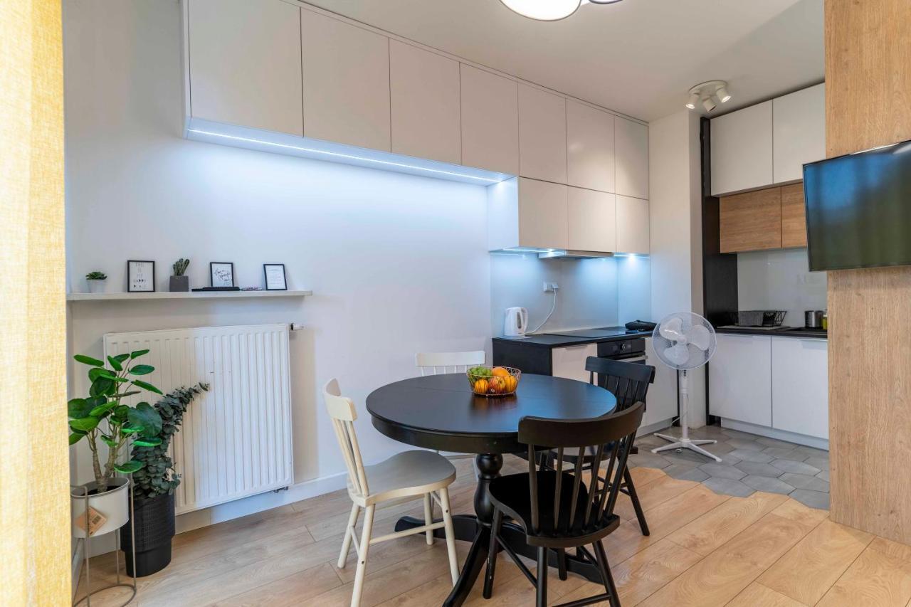 First -- Green Zoliborz Apartment 2 华沙 外观 照片